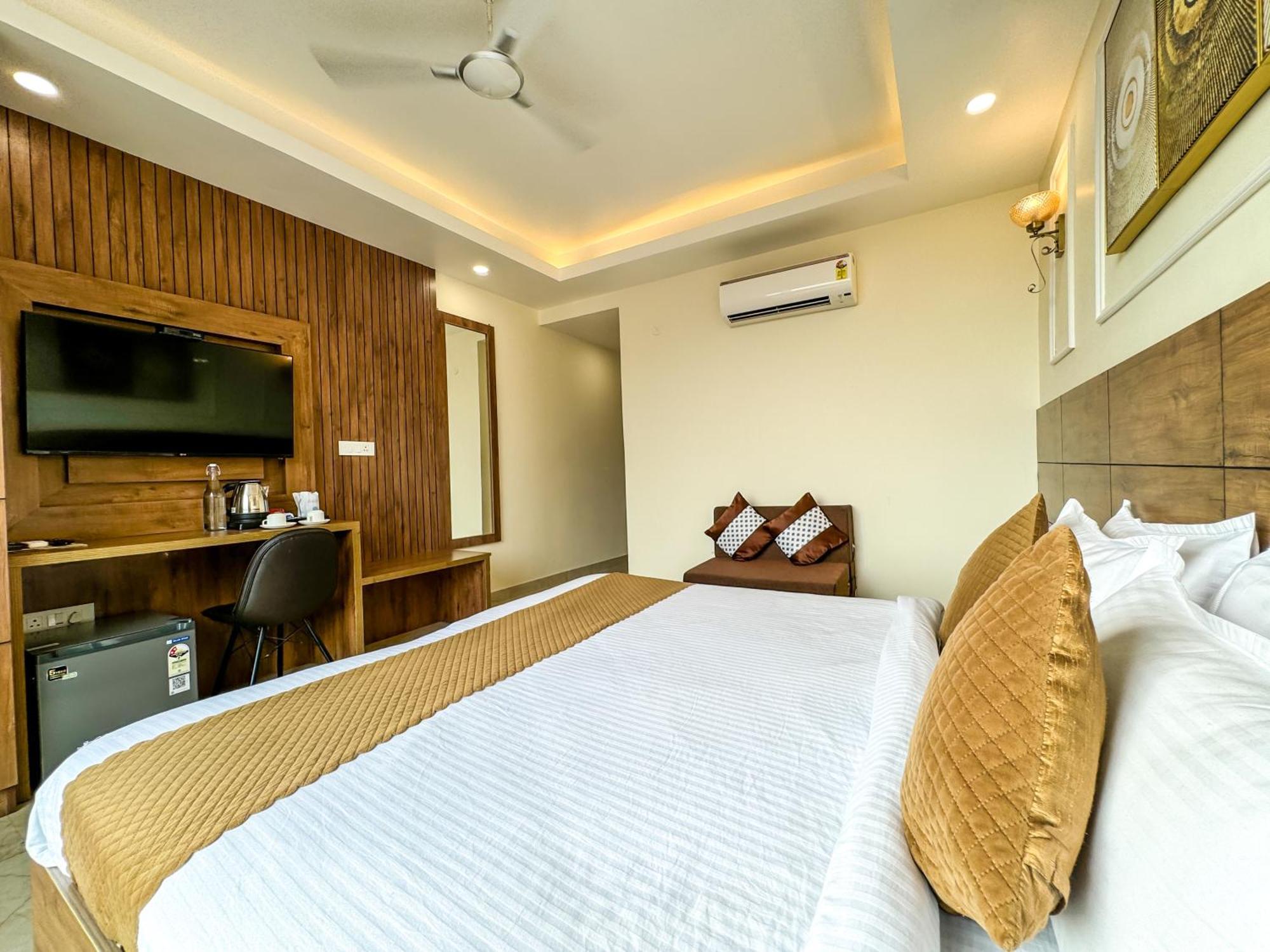 Hotel Nirvana Bliss, Behind Parmarth Niketan Rishīkesh Exterior foto